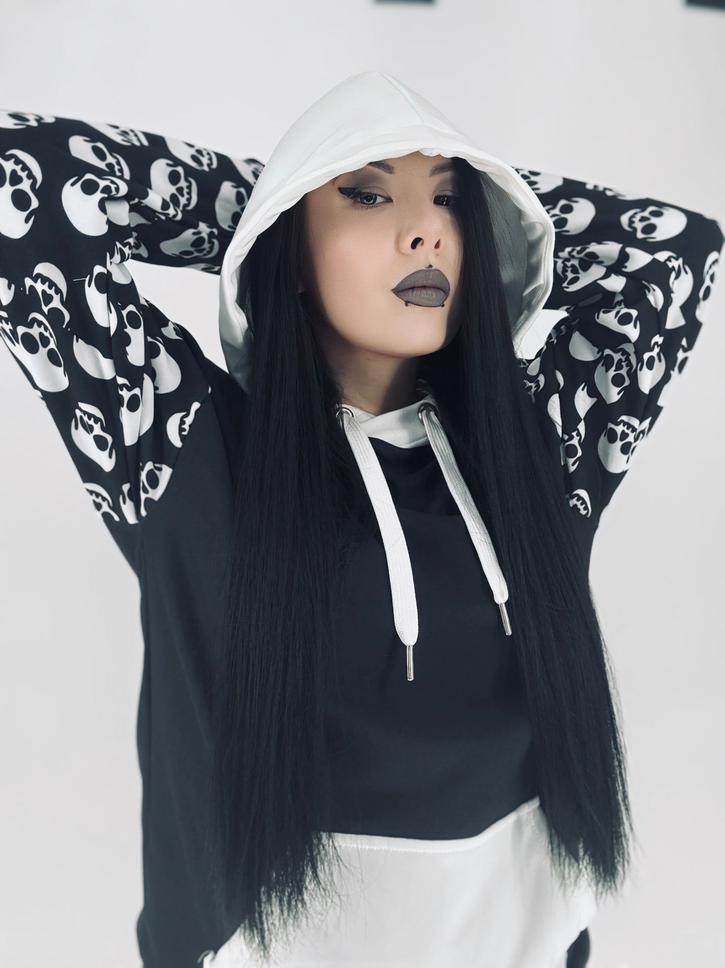Kapuzenpullover mit Totenkopf-Print Unisex