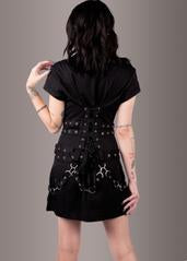 Minivestido gótico Macabre Heartdrop con hebillas y cordones